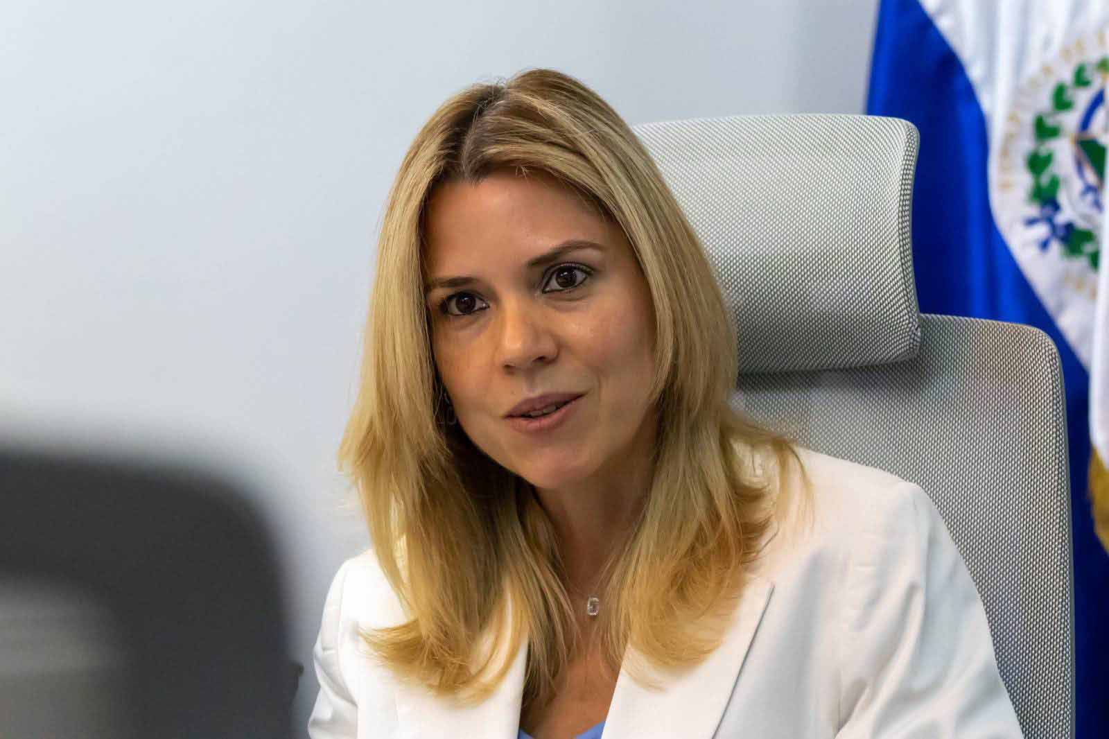 Celina Padilla de O´Byrne, expresidenta del Banco Hipotecario, es la esposa del exdirector de la Dirección de Obras Municipales, Álvaro O´Byrne. Foto: Banco Hipotecario
