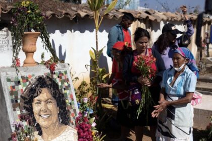 Fondos de desarrollo desviados del BCIE y FMO financiaron el asesinato de Berta Cáceres